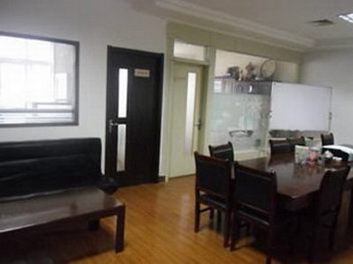   濟南工達捷能科技發(fā)展有限公司總經辦、采購部及小會議室